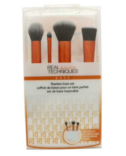 Real Techniques Flawless Base Gift Set 5 Pieces (1 x Contour Brush
1 x Detailer Brush
1 x Buffing Brush
1 x Square Foundation Brush
1 x Brush Cup Holder)-F42925