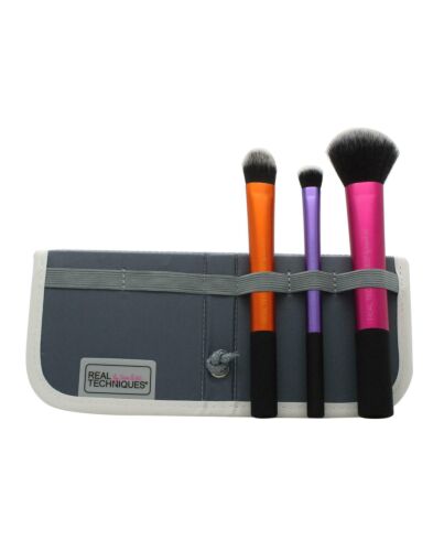 Real Techniques Travel Essentials Gift Set 3 x Brushes + Case-G834617