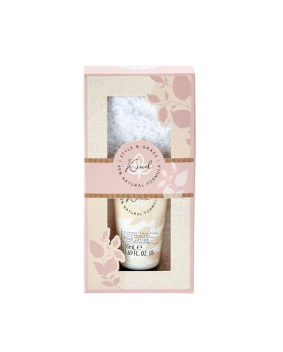 Style & Grace Kind Fluffy Socks Gift Set 50ml Foot Lotion + Fluffy Socks-P391221